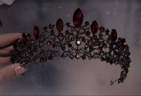 Aesthetic Crown, Fantasy Crown, Crown Aesthetic, Royal Core, Queen Aesthetic, Red Crown, Royalty Aesthetic, Beautiful Tiaras, Royal Aesthetic