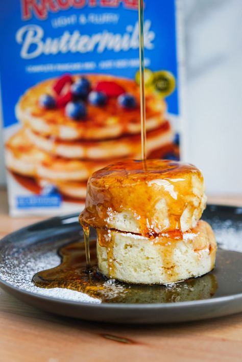 Fluffy Soufflé Pancakes - Krusteaz Krusteaz Pancake Mix Recipes, Krusteaz Pancakes, Krusteaz Recipes, Japanese Pancake Recipe, Gluten Free Buttermilk Pancakes, Krusteaz Pancake Mix, Pop Overs, Honey Cornbread Muffins, Soufflé Pancakes