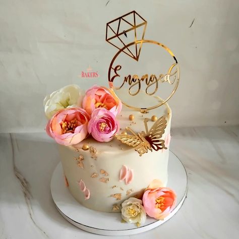 Super gorgeous single tier floral engagement cake for Jaisheen, went out last weekend for an intimate roka ceremony. As always, this pretty pink cake is completely without any fondant and can be done in any flavour of your choice. . . We do deliver across Gurgaon & Delhi NCR. If you are looking for a special cake to celebrate the special day in your life, we will be happy to work with you and create something which is as unique as you. :) You can call or whatsapp us at +91 9650857405 for mo... Pink Cake Engagement, Cake For Roka Ceremony, Pretty Pink Cake, Cake Engagement, Roka Ceremony, Happy Engagement, Just Engaged, Engagement Cakes, Special Cake