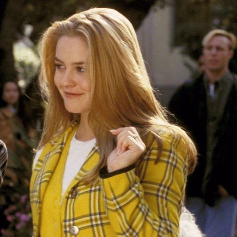 Beverly Hills Movie, Pastel Lips, Blonde Movie, Yellow Plaid Skirt, Clueless Cher, Cher Clueless, Cher Horowitz, Alicia Silverstone, Tv Icon