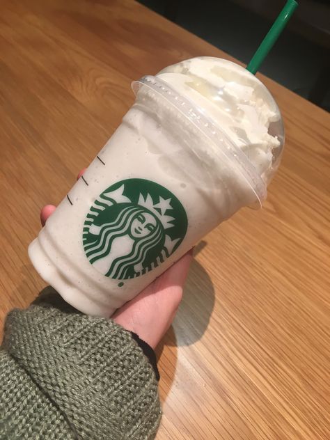 Vanilla bean cream frappe Vanilla Bean Frappachino, Vanilla Frap, Starbucks Vanilla Frappuccino, Starbucks Vanilla Bean Frappuccino, Vanilla Bean Frappe, Vanilla Bean Cream, Vanilla Frappuccino, Starbucks Vanilla, Starbucks Drinks Diy