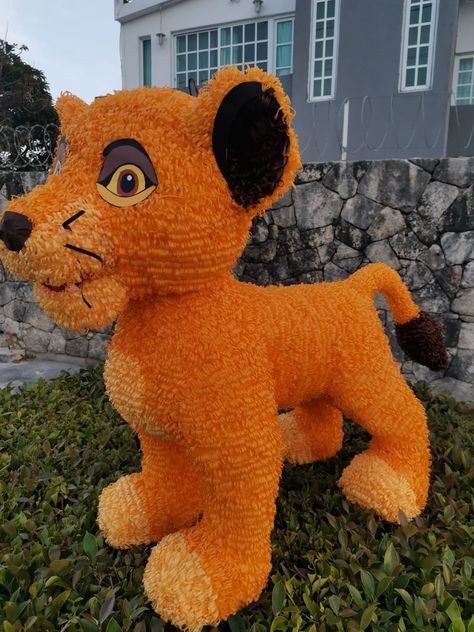 Simba Pinata, Bautizo Ideas, Lion King Party, Lion King Birthday, Piñata Ideas, Lion King, Paw Patrol, Dinosaur Stuffed Animal, Diy And Crafts