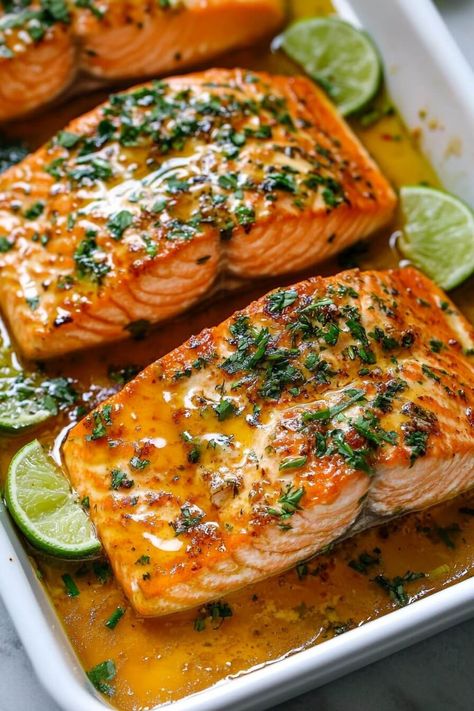 Baked Honey Lime Garlic Butter Salmon Honey Lime Garlic Butter Salmon, Healthy Fish Dishes, Lemon Salmon Recipes, Meal Aesthetic, Savory Salmon, Oven Salmon, Lemon Butter Salmon, Salmon Baked, Honey Garlic Salmon