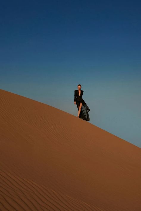 Sandune Photoshoot, Desert Photography Model, Lana Zakocela, Desert Photoshoot Outfit, Desert Fashion Shoot, Desert Fashion Editorial, Desert Woman, Desert Editorial, Desert Photoshoot Ideas