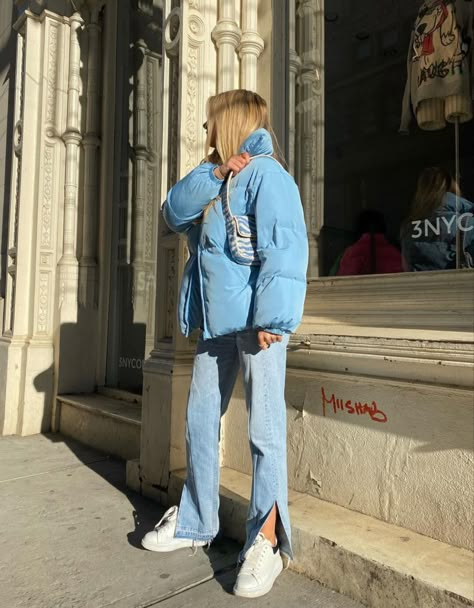 Mcqueen Outfit Sneakers, Alexander Mcqueen Sneakers Outfit Summer, Staud Beaded Bag Outfit, Outfit With Alexander Mcqueen Sneakers, Mcqueen Trainers Outfit, How To Style Alexander Mcqueen Sneakers, Staud Tommy Bag Outfit, Alexander Mcqueen Trainers Outfit, Cute Nyc Outfits