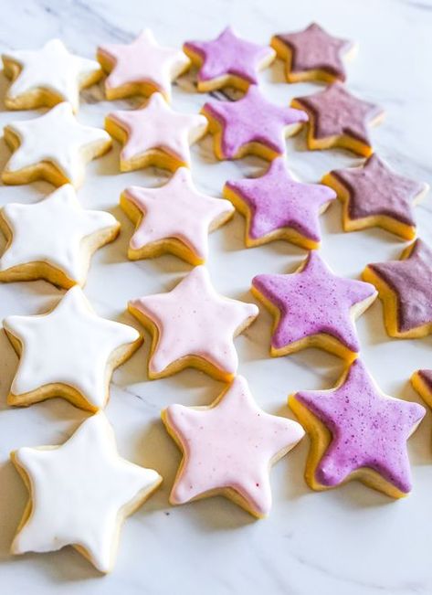 Natural Food Coloring for Icing Dye Free Sugar Cookie Icing, Natural Dye Frosting, Natural Icing Dye, Best Food Coloring For Royal Icing, How To Color Icing With Food Coloring, Cookie Glaze, Freeze Dried Fruit, Natural Food Coloring, Natural Sugar