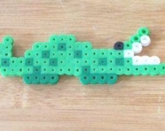 Perler Bead Animals, Nanny Crafts, Perler Bead Keychain, Bead Artwork, Bead Lizard, Melty Bead Designs, Melt Beads Patterns, Perler Projects, Easy Perler Beads