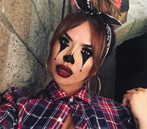 Gangster Clown Gangster Clown, Halloween Makeup Clown, Makeup Clown, Holloween Makeup, Cute Halloween Makeup, Cool Halloween Makeup, Halloween Eye Makeup, Halloween Clown, Halloween Makeup Inspiration