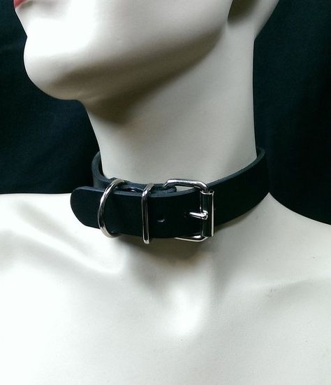 Shock Collar Human, Human Collars And Leash, Human Collar, Chokers Aesthetic, Male Choker, Belt Reference, Goth Collar, Collar Aesthetic, Belt Choker