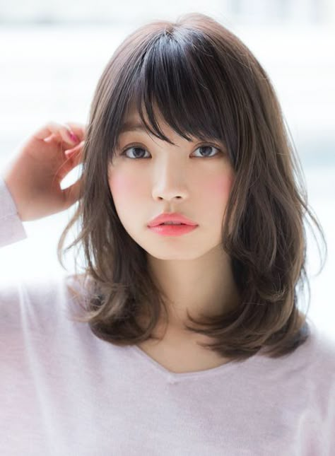 Medium Asian Hair, Middle Length Hair, Shoulder Length Hair With Bangs, Japanese Haircut, Shoulder Length Layered Hair, Asian Haircut, Medium Cut, Shoulder Hair, Hair Styles 2017