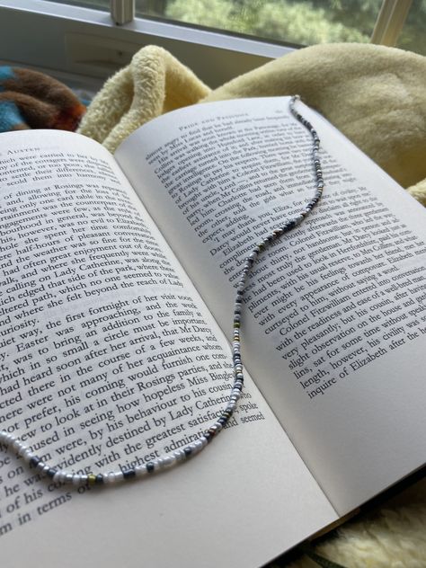 Taylor Swift Necklace, Bead Spinner, Folklore Taylor Swift, Taylor Swift Folklore, Taylor Swift Inspired, Necklaces Beaded, Necklace Beads, Taylor Swift Album, Beaded Choker Necklace