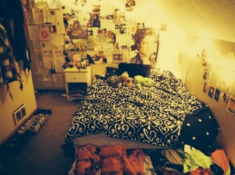 #tumblr #bedroom Teenage Girl Room Ideas, Indie Bedroom Ideas, Tumblr Ideas, Hipster Bedroom, Girls Room Diy, Indie Bedroom, Tumblr Bedroom, Teenage Girl Room, Girl Bedrooms