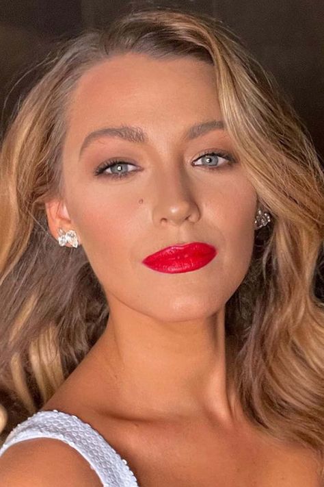 Blake Lively Makeup, Blake Lively Hair, Black Lively, Blake Lovely, Long Bridal Hair, Celebrity Makeup Looks, Bleached Hair, Kate Hudson, Celebrity Makeup