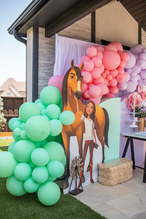 Horse Birthday Backdrop, Spirit Birthday Party Ideas Cake, Floral Horse Birthday Party, Spirit Themed Birthday Party Girl, Horse Birthday Party Ideas Girl, Spirit Themed Birthday Party, Spirit Birthday Party Ideas, Spirit Horse Birthday Party, Spirit Party Ideas