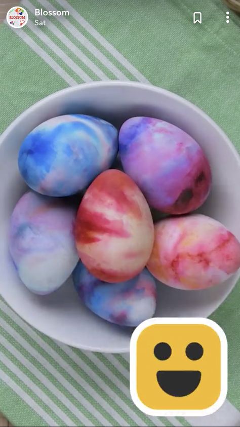 Shaving cream Easter eggs Easter Egg Ideas, Creative Easter Eggs, Easter Egg Art, Fun Easter Crafts, Egg Ideas, Easter Craft Decorations, Easter Home Decor, Easter Wallpaper, Easy Easter Crafts