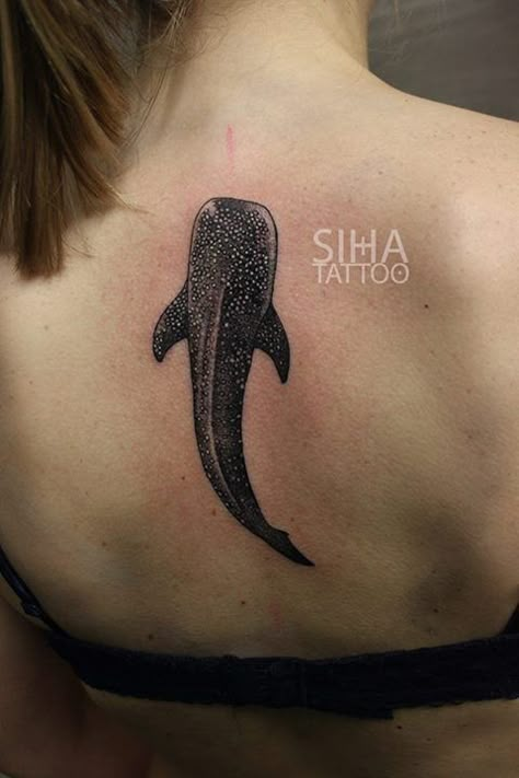 Whale Shark Tiburón Ballena done by Jota Workink Class at Siha Tattoo Barcelona Whale Shark Tattoo, Hai Tattoo, Ocean Sleeve Tattoos, Tattoo Large, Marine Tattoo, Tattoo Realism, Whale Tattoo, Whale Tattoos, Shark Tattoo