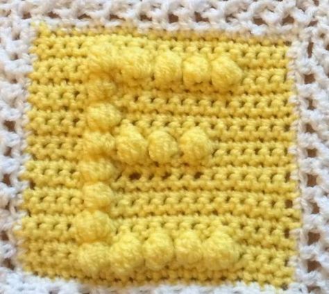 FREE crochet pattern- Bobble Alphabet – Red Spotty Blog & Patterns Crochet Letters Pattern, Crochet Granny Squares Patterns, Baby Haken, Crochet Alphabet, Bobble Stitch Crochet, Crochet Letters, Bobble Crochet, Crochet Bobble, Popcorn Stitch