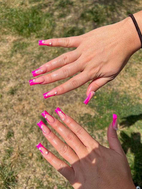 Pink frenchies 💞 Hot Pink Frenchies, Pink Frenchies, Hot Pink Nails, Nice Nails, Fun Nails, Pink Nails, Acrylic Nails, Hot Pink, Nails