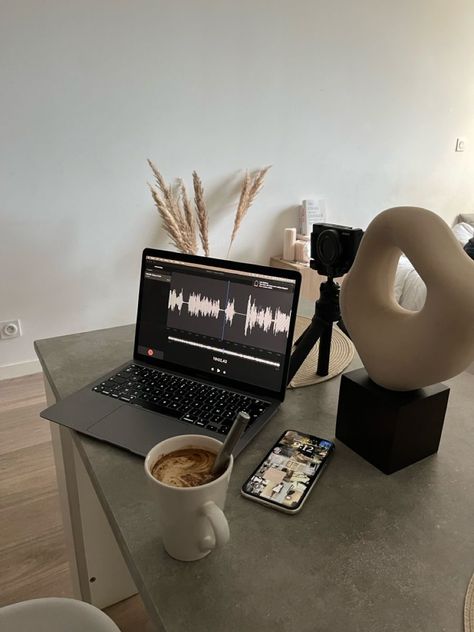 Podcast Studio Astetic, Vision Board Pictures Podcast, Vision Board Inspo Pictures Podcast, Podcast Aethestic, Podcast Mic Aesthetic, Podcast Recording Aesthetic, Podcast Vision Board Pictures, Podcast Cover Aesthetic, Podcast Aesthetic Cover