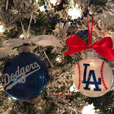 Dodgers Ornaments Diy, Dodgers Christmas Tree Ideas, Dodger Christmas Tree, Cruise Ornaments Diy, Dodger Ornaments, Cruise Ornaments, Baseball Ornaments Diy, Dodgers Christmas Tree, Dodgers Christmas