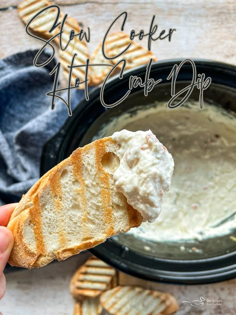 Crockpot Crab Dip, Crabmeat Dip, Crab Dip Appetizers, Seafood Dips Recipes, Spicy Crab Dip, Warm Crab Dip, Maryland Crab Dip, Cheese Dip Crock Pot, Hot Crab Dip Recipe