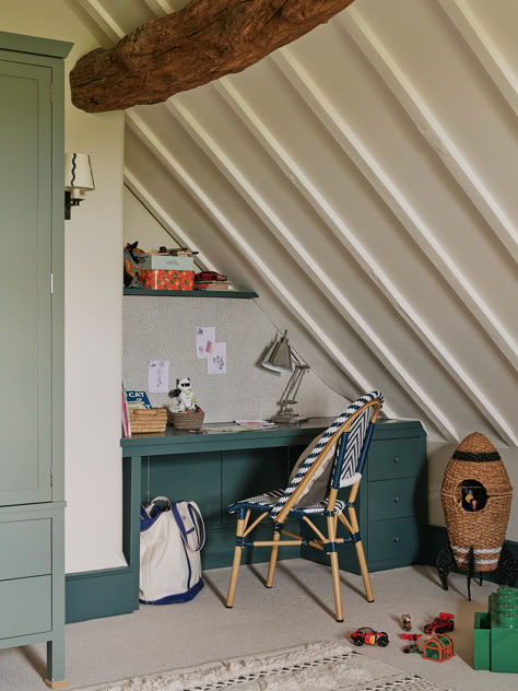 Attic School Room, Kids Loft Room, Attic Boys Bedroom, Attic Kids Bedroom Ideas, 1930s Home Interior, Attic Hangout Room Ideas, Attic Lounge Ideas, Amber Interiors Home, Loft Bedroom Ideas Sloped Ceiling