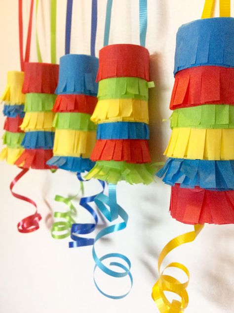 Pinata Diy, Taco Twosday, Mini Pinatas, Diy Pinata, Mexican Party Theme, Fiesta Theme, 5 De Mayo, Mexican Party, Classroom Crafts