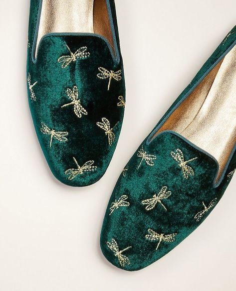 Velvet Loafers Women, Green Velvet Shoes, Loafers Women, Tokyo Street Fashion, Velvet Loafers, Velvet Shoes, Cotton Viscose, Shoe Closet, Shoes Woman