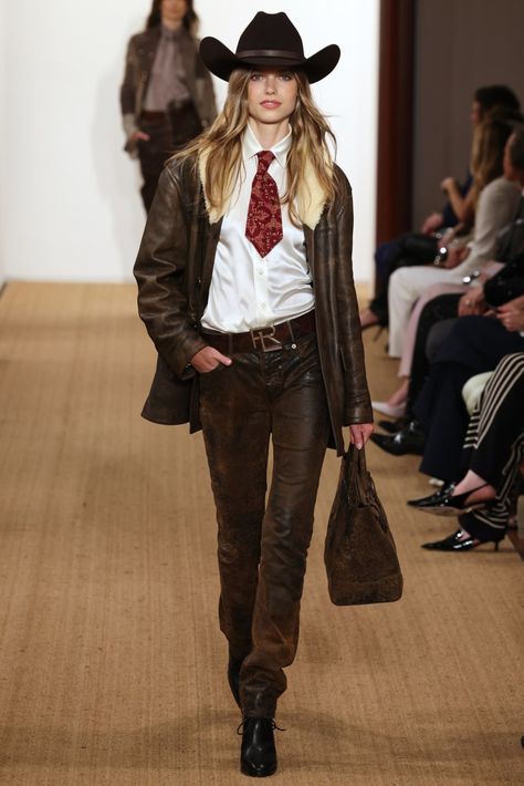 Ralph Lauren Fall 2024 Collection Ralph Lauren Catwalk, 90s Ralph Lauren Ad, Winter Outfits Ralph Lauren, Ralph Lauren 2024 Fall, Ralph Lauren Cowgirl, Ralph Lauren Fall Winter 2024, Western Ralph Lauren Aesthetic, Ralph Lauren Spring Summer 2024, Ralph Lauren Thanksgiving