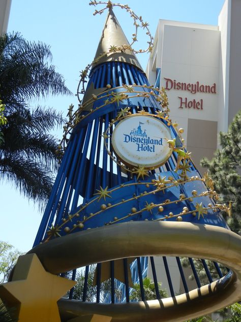 Disneyland Hotel Review - The Enchanted Traveler Disneyland Hotel California, Disneyland Hotel Anaheim, Disneyland Resort Hotel, Disney Hotel, Disneyland California Adventure, Hotel Entrance, Disneyland Hotel, Disney Memories, Disney Hotels