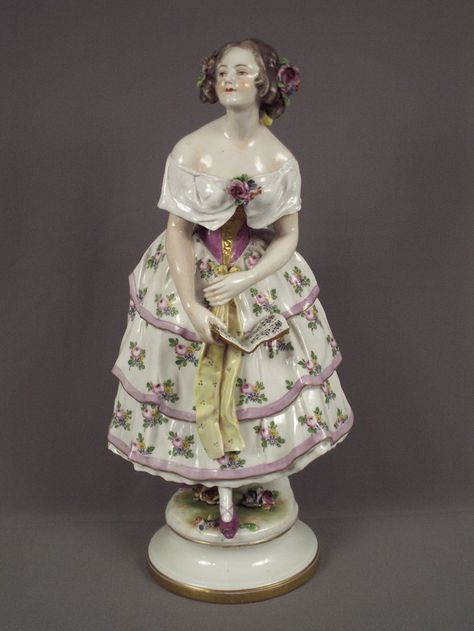 Dresden Porcelain (Germany) —  (736×981) Dresden Figurines, Dresden China, Porcelain Tea Cups, Porcelain Figures, Dresden Germany, Meissen Porcelain, Dresden Porcelain, Porcelain Art, Ceramic Figurines