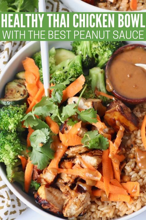 Delicious marinated and grilled Thai Chicken is combined with brown rice, veggies and THE BEST Thai Peanut Sauce in this healthy, gluten free bowl recipe that's easy to make in under an hour! Chicken Recipes With Zucchini, Thai Chicken Bowl, Healthy Thai Chicken, Recipes With Zucchini, Gluten Free Bowl, Rice Bowls Healthy, Peanut Sauce Chicken, Power Bowl Recipe, Chicken Bowl Recipe