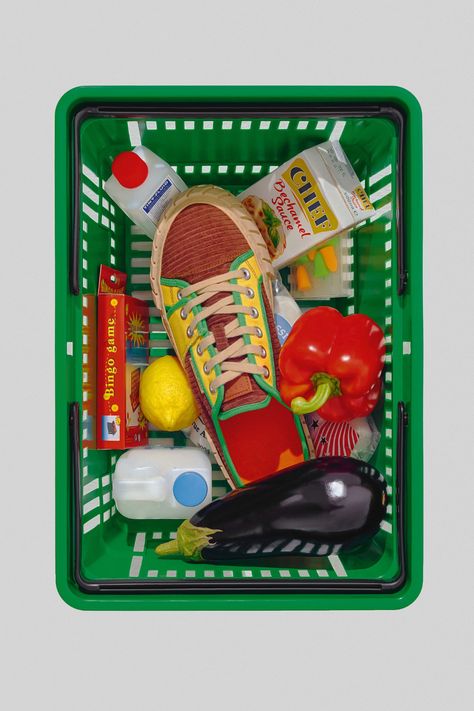 Grocery Poster, Supermarket Packaging, Shopping Video, Sp Studio, Product Features Design, Shopping Baskets, Recycle Design, Grocery Basket, Shopping Aesthetic