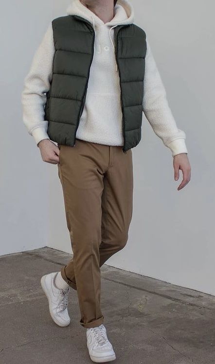 Mens Highneck Fashion, Mens Fashion Preppy Casual, Mens Modest Fashion, Minimalist Outfit Men Winter, Green Winter Outfits Men, Men’s Fall Street Style, Winter Men Outfit 2022, Creme Hoodie Outfit Men, Hoodie And Vest Outfit Men