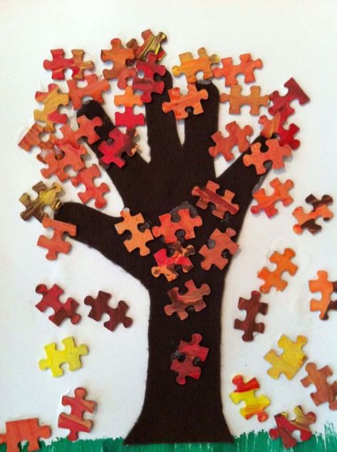 10 AWESOME AUTUMN TREE CRAFTS Pam Miller, Fall Tree Craft, Puzzle Tree, Puzzle Piece Crafts, Fall Arts And Crafts, Puzzle Crafts, Fall Tree, Tree Craft, Fall Crafts For Kids