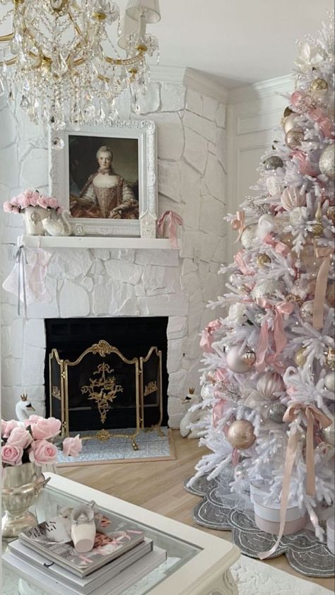 Pink Christmas Bedroom, Crismas Tree, Coquette Winter, Dreaming Of A Pink Christmas, Christmas Color Palette, Girly Christmas, Christmas Dreaming, A Pink Christmas, Coquette Christmas