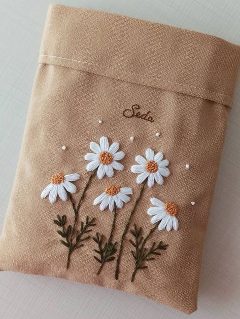 Hand Embroidery Bag, Hand Embroidery Patterns Free, Simple Hand Embroidery Patterns, Diy Embroidery Designs, Hand Embroidery Videos, Diy Embroidery Patterns, Hand Embroidery Kit, Hand Embroidery Tutorial, Handmade Embroidery Designs