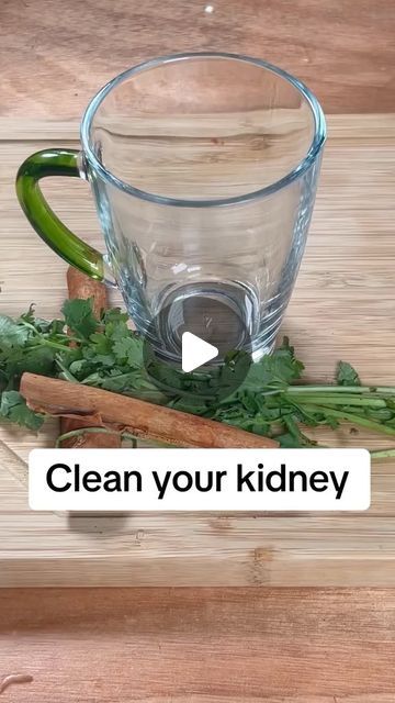 Tip health recipes on Instagram: "Drop ❤️ if you want more posts like this. Follow 👉 @tip2recipes for more helpful tips recipes drink health #recipeforyou #kidney #cleankidneys #kidneycleanse #kidneycleansing" Clean Kidneys, Kidney Cleanse Natural, Nutritious Smoothie Recipes, Kidney Detox, Kidney Cleanse, Natural Colon Cleanse, Smoothie Diet Plans, Diet Challenge, Kidney Health