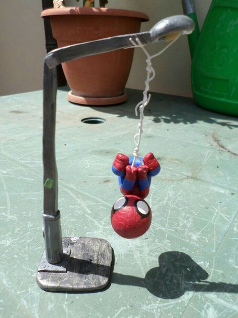 Clay Sculpture Ideas Cute, Clay Figurines Diy, Spiderman Clay Art, Spider Man Diy Gifts, Marvel Clay Ideas, Small Things To Make Out Of Clay, Ceramics Projects Ideas, Cute Clay Figures, Small Wooden Projects