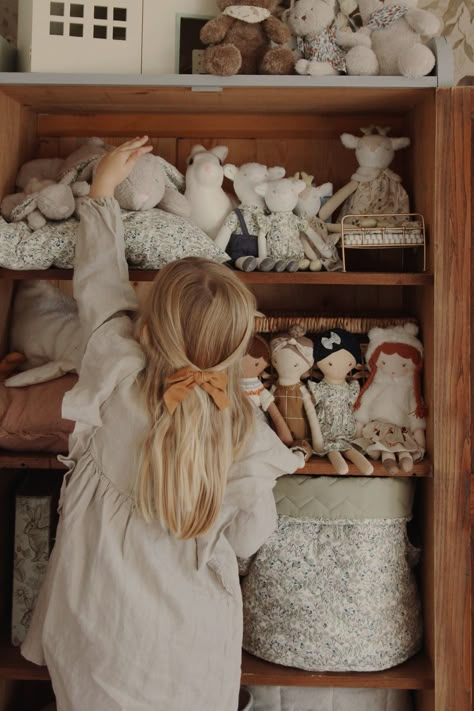 Cottagecore Toys, Aesthetic Toys, Linen Aesthetic, Whimsical Bedroom, Kids Rooms Inspo, French Kids, Toddler Girl Room, Nursery Room Design, Baby Trend