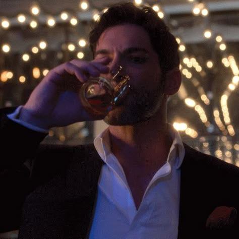 Fine Actors, Tom Ellis Lucifer, Never Lie, Tom Ellis, Lucifer Morningstar, Morning Star, Profile Photo, The Devil, My Type