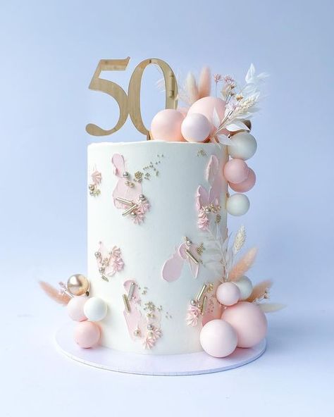 Buttercream Cake Designs, Beautiful Cake Designs, Tall Cakes, Cream Art, 18th Birthday Cake, 40th Birthday Cakes, Birthday Cakes For Women, 21st Birthday Cake, Balloon Cake