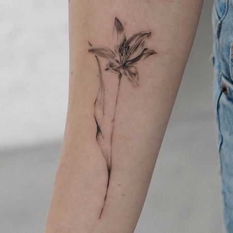 lily tattoo (micro realism) #tattoo #tattoos #tattooart #ink #lilies #flower #flowertattoo Lily Tattoo Men, Realism Flower Tattoo, Micro Realism Tattoo, Lilly Tattoo, Micro Realism, Bestie Tattoos, Lily Flower Tattoos, Bestie Tattoo, Lily Tattoo