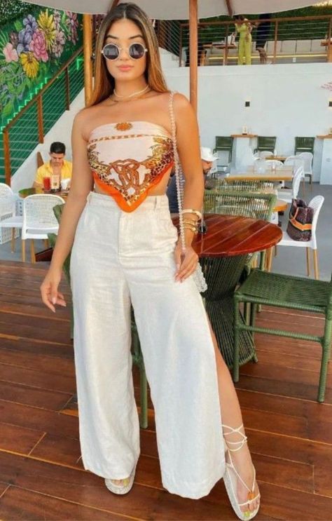 Outfits casuales para una cena informal" #CasualFashionistaStyle #CasualFashionDiaries #CasualFashionInspo #CasualFashionGoals #CasualFashionLover #CasualFashionAddict Goa Outfits, Cancun Outfits, Beachy Outfits, Beach Wear Outfits, Looks Party, Elegante Casual, Causual Outfits, Dinner Outfits, Summer Fashion Outfits