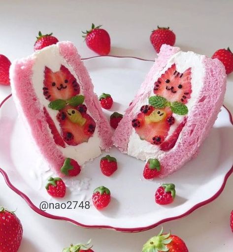 Cat Shaped Food, Japanese Fruit Sandwich, Kawaii Tea Party, Fruit Sando, Japanese Fruit, Strawberry Cat, Fruit Sandwich, Pretty Desserts, Pretty Dessert