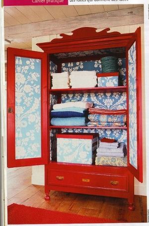 No Linen Closet Solutions Bathroom, Linen Storage Ideas No Closet, Diy Linen Closet, Red Cabinet, Koti Diy, Linen Closets, Vibeke Design, Linen Storage, Furniture Redo