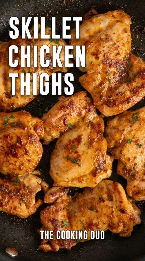 Overhead, look at chicken thighs in a skillet. Best Skillet Chicken, Chicken Thigh Fillet Recipes, Skillet Chicken Thighs, Cooking Chicken Thighs, Chicken Thighs Dinner, Easy Skillet Chicken, Electric Skillet Recipes, Bbq Chicken Thighs, Juicy Chicken Thighs