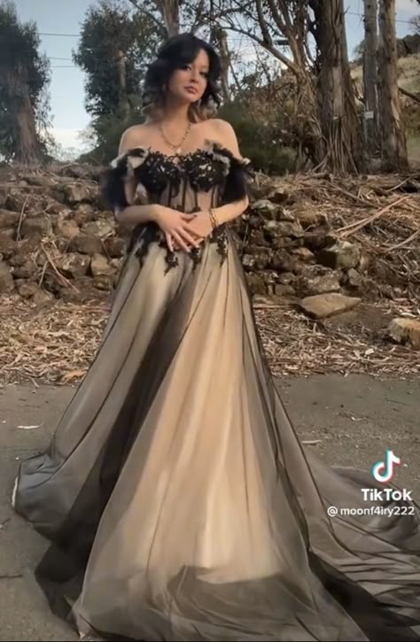 Fairy Style Prom Dress, Asthetic Fancy Dresses, Black Dresses Masquerade, Princess Prom Dresses Black, Edgy Prom Outfit, Aesthetic Masquerade Dress, Black Prom Dress Short In Front Long In Back, Aesthetic Black Gown, Emo Ball Gown