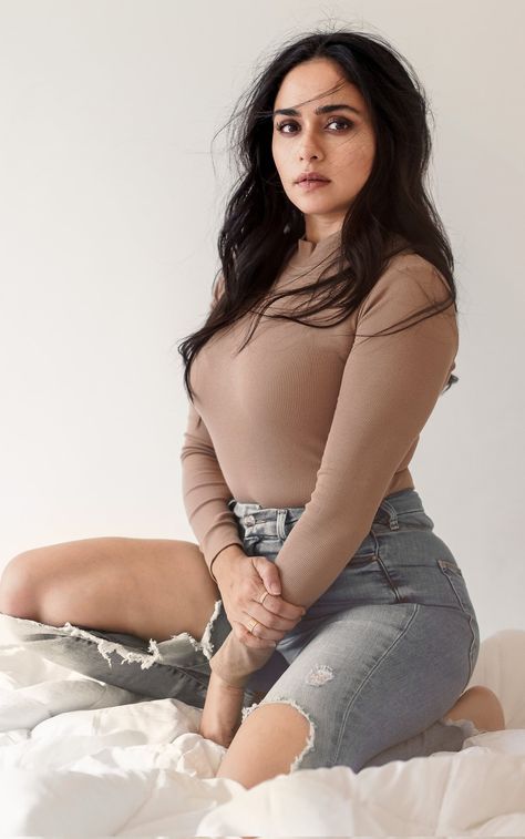 Amruta Khanvilkar, 4k Images, Perfect Figure, Indian Models, Science Technology, International News, Image Hd, Model Photos, Science