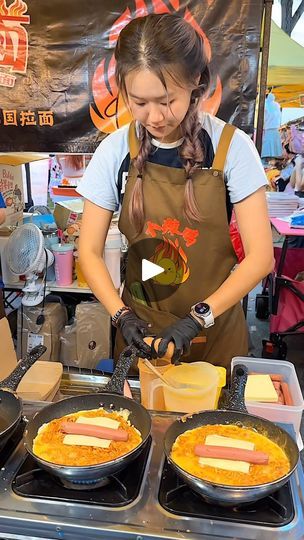 199K views · 37K reactions | The Most Popular Korean Spicy Buldak Noodle Omelet in Malaysia #buldakbokkeummyeon #fyp #viral | Travelicious | Travelicious · Original audio Odeng Korean Street Food, Ramen Omelette, Malaysian Street Food, Malaysia Kuala Lumpur, Korean Noodles, Ramen Noodle Recipes, Asian Street Food, Spicy Noodles, Korean Street Food